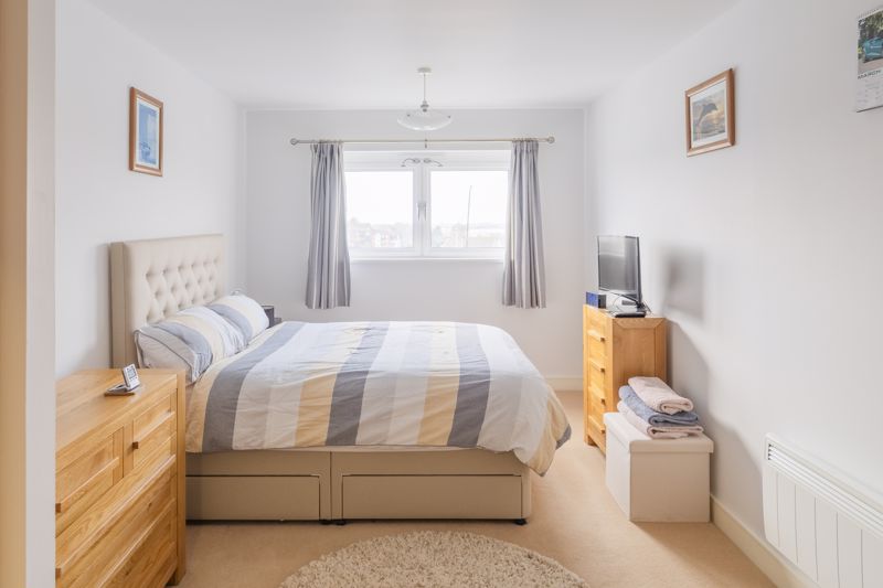 Bedroom- click for photo gallery